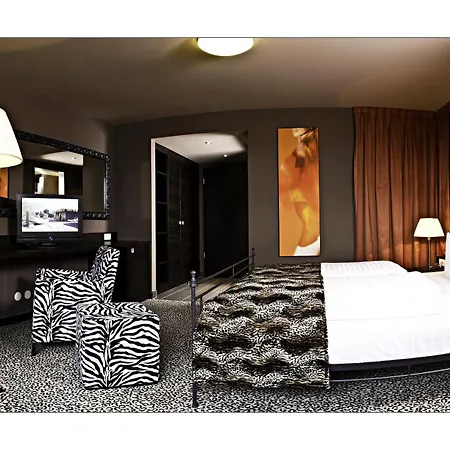 Nuerburgring Motorsport 3* Nürburg